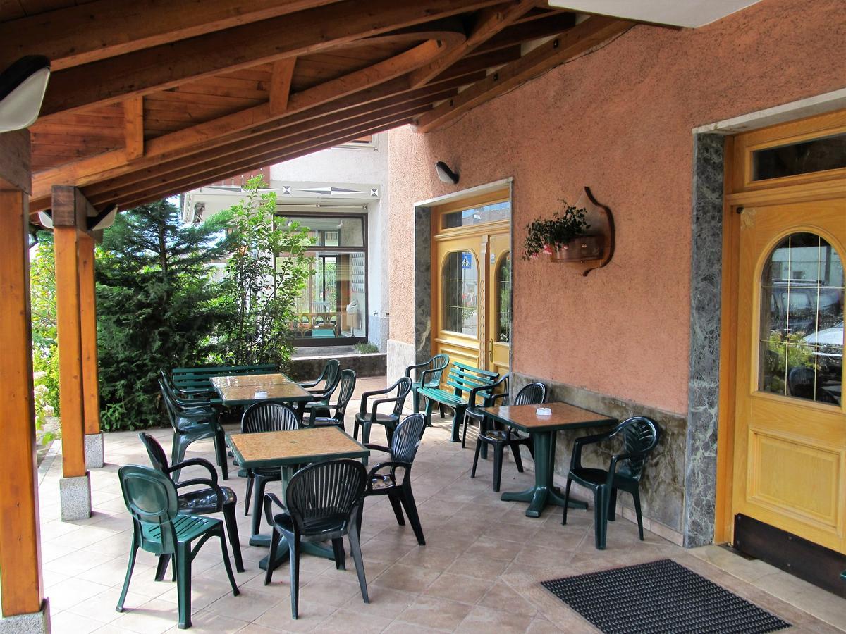 Green Base Hotel B&B Malè Екстериор снимка