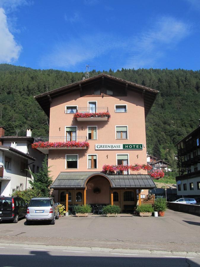 Green Base Hotel B&B Malè Екстериор снимка